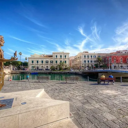 Loredana'S Room - Suite Wit Balcony Ortigia Wifi Gasthof