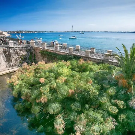 Loredana'S Room - Suite Wit Balcony Ortigia Wifi *