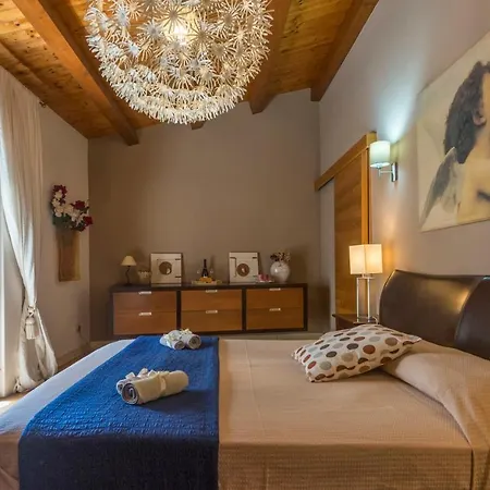 Guest house Loredana'S Room - Suite Wit Balcony Ortigia Wifi Syracuse